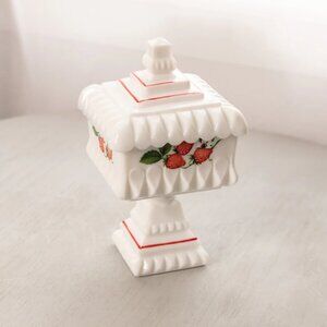 Vintage Westmoreland Medium White Milk Glass Wedding Box with Strawberry Designs